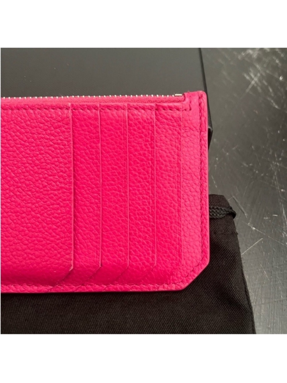 YSL PARIS
FRAGMENTS CARD CASE - Picture 8 of 15